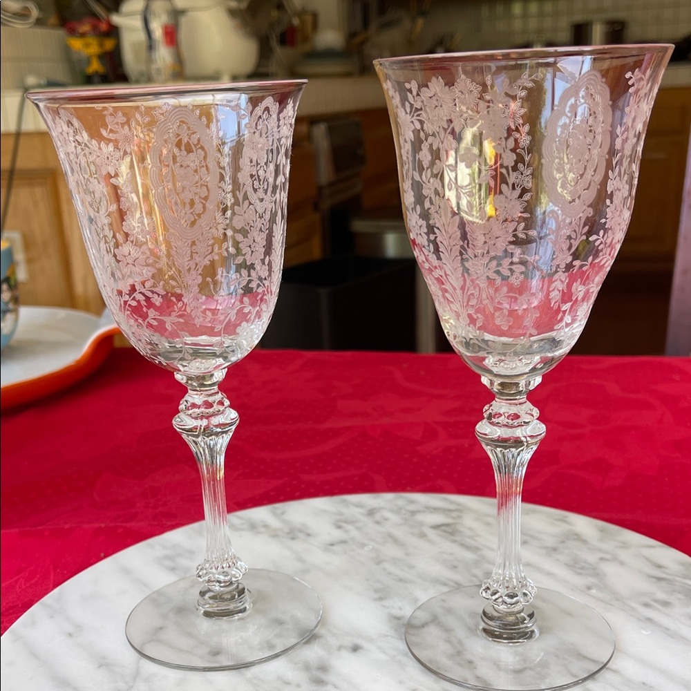 Set of 2 Vintage wine glasses , water goblets